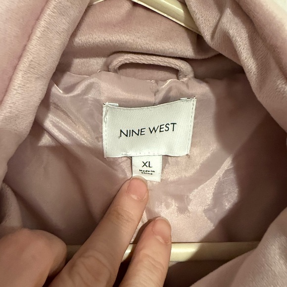 Old Navy Soft Pink Puffer Jacket - Picture 8 of 11